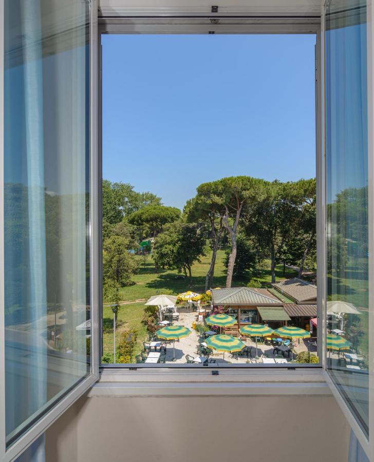 Hotel Sogno Viareggio Bagian luar foto