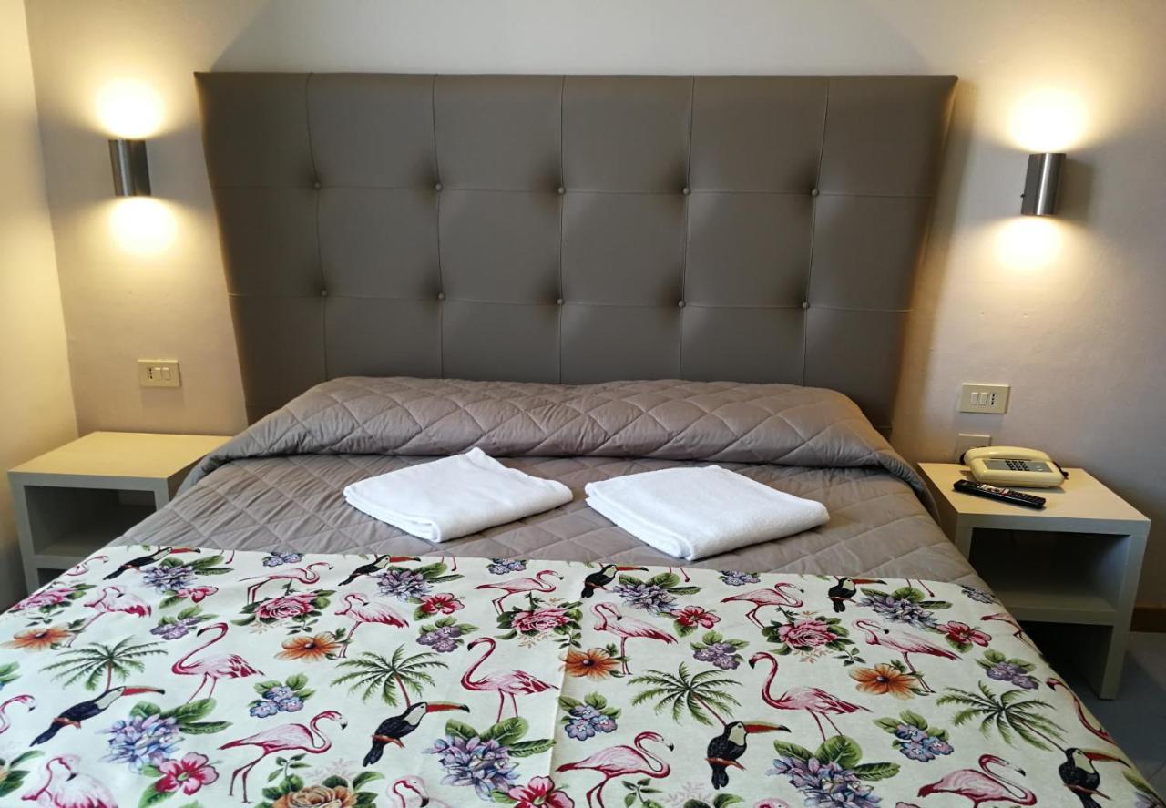 Hotel Sogno Viareggio Bagian luar foto