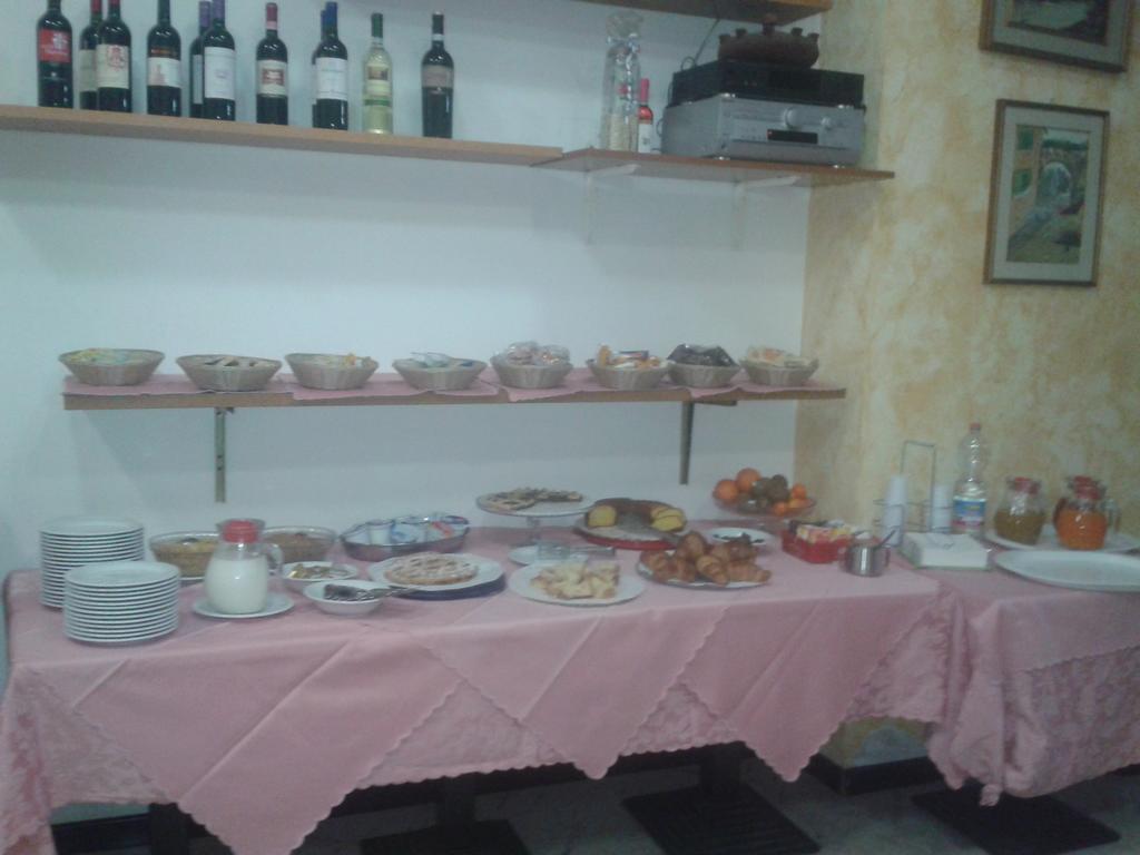Hotel Sogno Viareggio Bagian luar foto