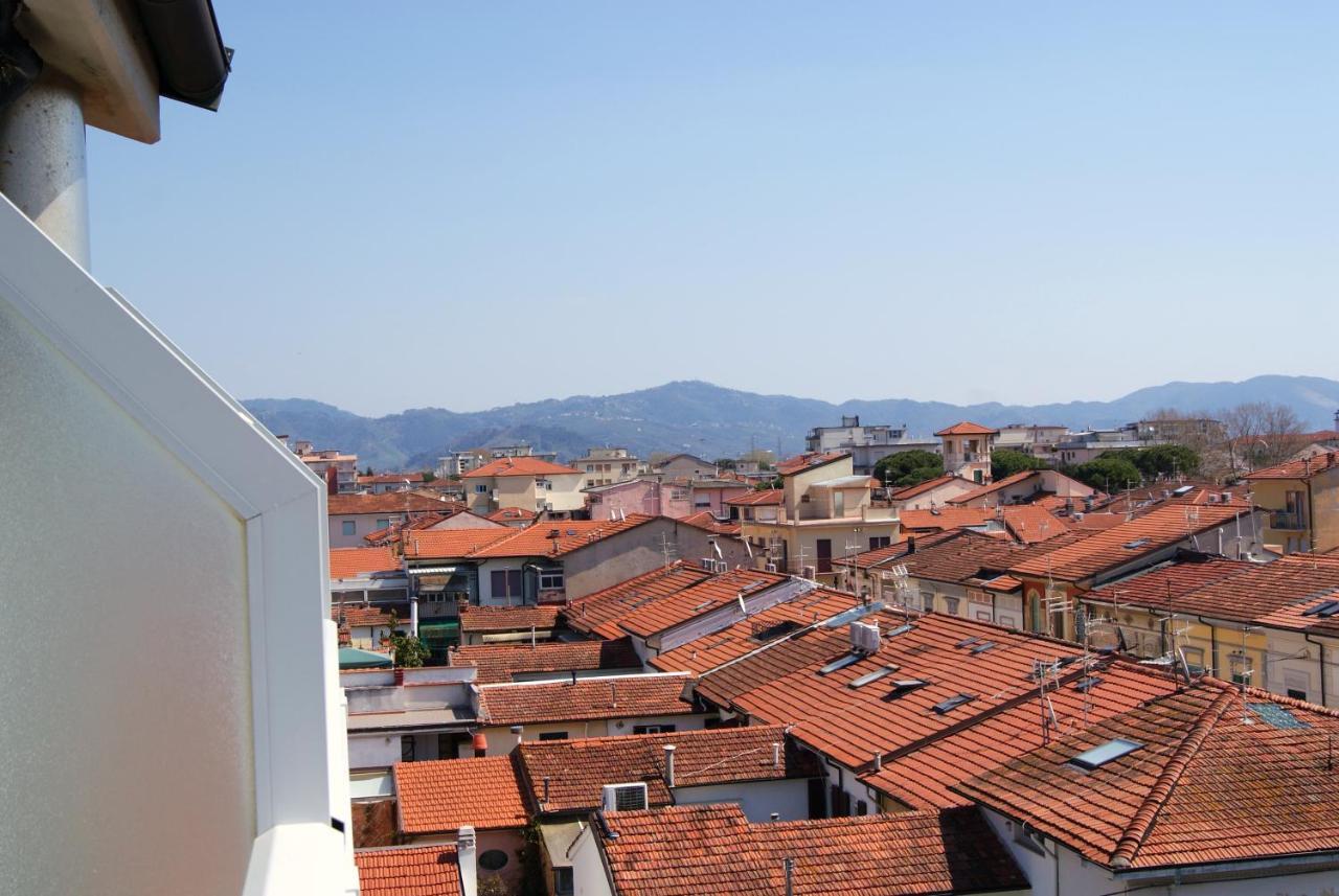 Hotel Sogno Viareggio Bagian luar foto