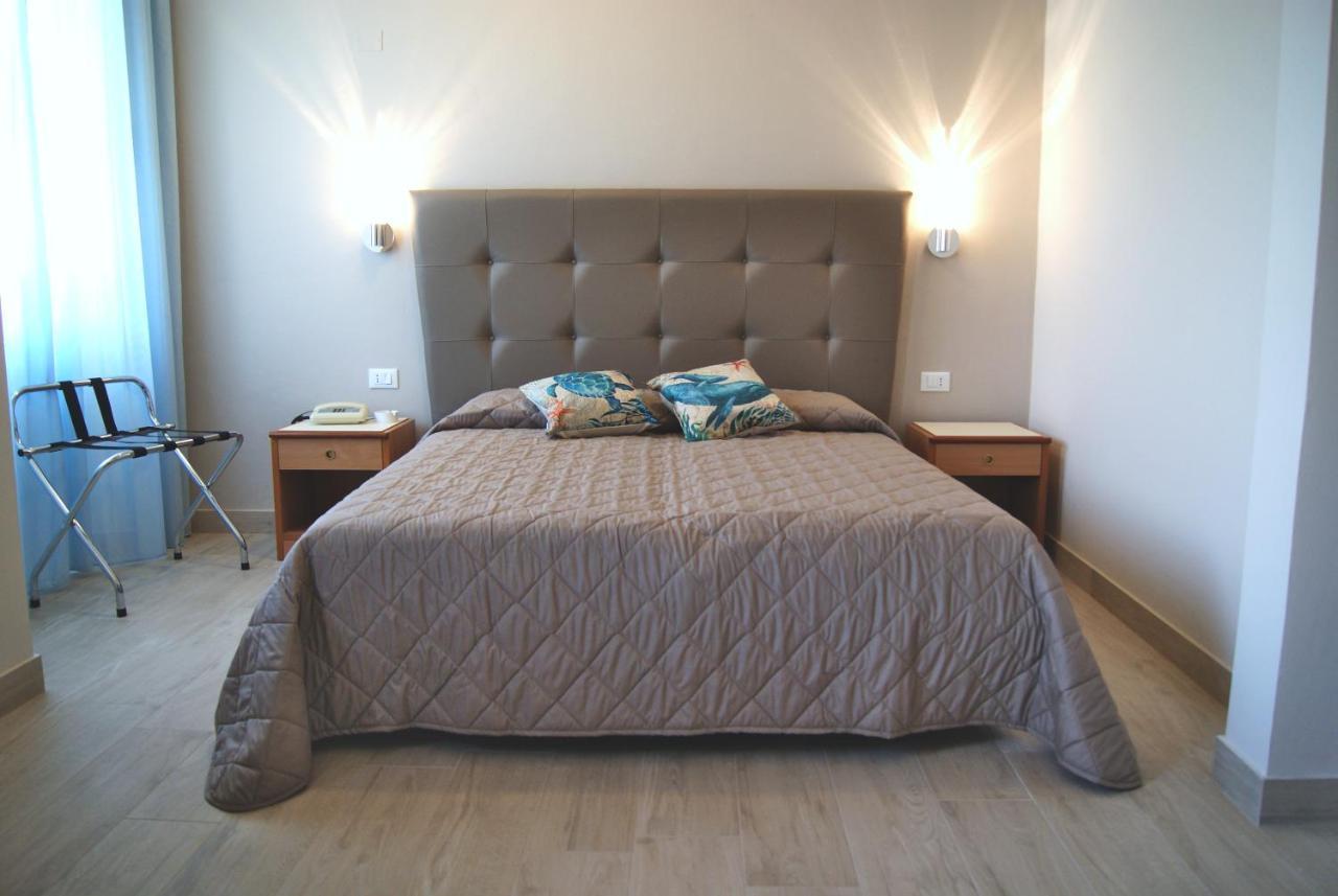 Hotel Sogno Viareggio Bagian luar foto